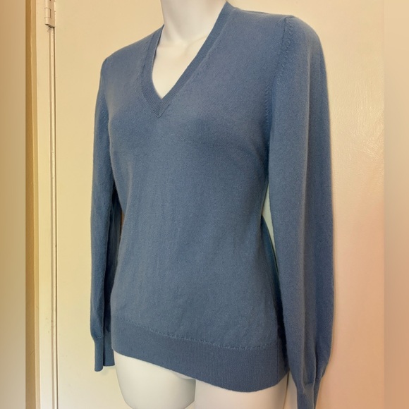 John Laing Scottish Cashmere V-neck Sweater - Picture 3 of 5